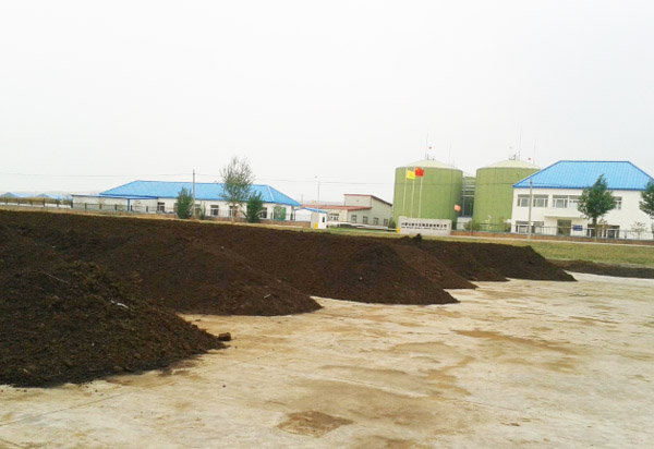 有機(jī)肥堆肥發(fā)酵需要經(jīng)歷哪四個(gè)過(guò)程